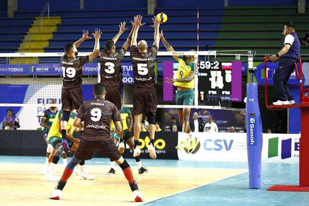 RECORD DATE NOT STATED Match between brazil and venezuela Betim (MG), 06 25 2025 - Men s volleyball Brazil national team, Nationalteam x Venezuela national team - Brazil s attack during the 2nd match of the single phase of the men s volleyball Copa America - held at the Divino Braga gym, this Wednesday (25). Minas Gerais Brasil Copyright: xEvandroxOliveirax