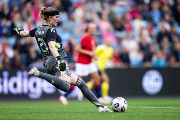 250626 Goalkeeper Tove Enblom of Sweden during the International Friendly, Länderspiel, Nationalmannschaft football match between Norway and Sweden on June 26, 2025 in Oslo. Photo: Jon Olav Nesvold BILDBYRAN COP 217 VG0773 bbeng fotboll football soccer fotball träningslandskamp privatlandskamp landskamp international friendly norge norway sweden sverige dam Copyright: JONxOLAVxNESVOLD BB250626JE058