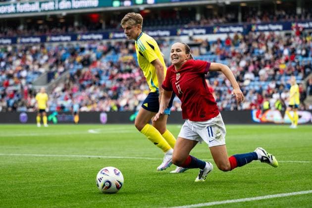 250626 Lina Hurtig of Sweden and Guro Reiten of Norway during the International Friendly, Länderspiel, Nationalmannschaft football match between Norway and Sweden on June 26, 2025 in Oslo. Photo: Mathias Bergeld BILDBYRAN kod MB VG0773 bbeng fotboll football soccer fotball träningslandskamp privatlandskamp landskamp international friendly norge norway sweden sverige dam Copyright: MATHIASxBERGELD BB250626MB095