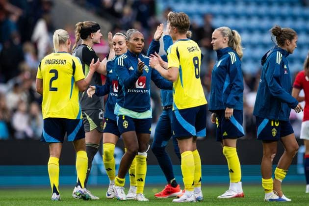 250626 Madelen Janogy and Lina Hurtig of Sweden after the International Friendly, Länderspiel, Nationalmannschaft football match between Norway and Sweden on June 26, 2025 in Oslo. Photo: Jon Olav Nesvold BILDBYRAN COP 217 VG0773 bbeng fotboll football soccer fotball träningslandskamp privatlandskamp landskamp international friendly norge norway sweden sverige dam Copyright: JONxOLAVxNESVOLD BB250626JE088