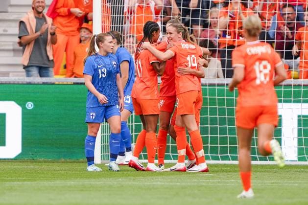 2025-06-26 Netherlands v Finland - Women s International Friendly, Länderspiel, Nationalmannschaft Match KOOI STADION, NETHERLANDS - JUNE 26: Vivianne Miedema of the Netherlands celebrates after scoring his teams first goal, Wieke Kaptein of the Netherlands, Esmee Brugts of the Netherlands during the Women s International Friendly Match match between Netherlands and Finland at Leeuwarden on June 26, 2025 in Kooi Stadion, Netherlands. Kooi Stadion Leeuwarden Netherlands Content not available for redistribution in The Netherlands directly or indirectly through any third parties. Copyright: xAndrexWeeningx