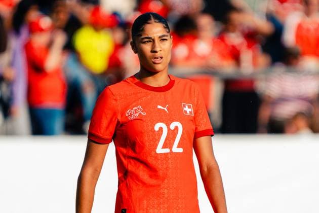 Winterthur, Switzerland, June 26th 2025: Sydney Schertenleib (22 Switzerland) during the Women s International Friendlies - Switzerland v Czech Republic at Stadium Schützenwiese in Winterthur, Zurich. (Mike Wiss SPP) Copyright: xMikexWissx xSPPx spp-en-MiWiSp-182