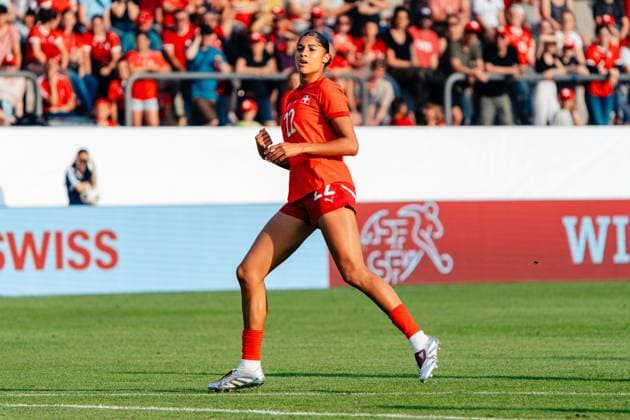 Winterthur, Switzerland, June 26th 2025: Sydney Schertenleib (22 Switzerland) during the Women s International Friendlies - Switzerland v Czech Republic at Stadium Schützenwiese in Winterthur, Zurich. (Mike Wiss SPP) Copyright: xMikexWissx xSPPx spp-en-MiWiSp-189