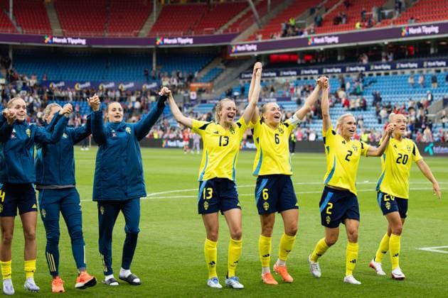 Oslo, Norway, June 26th 2025: Players of Sweden celebrate after winning the International Friendly, Länderspiel, Nationalmannschaft football match between Norway and Sweden at Ullevaal Stadium in Oslo, Norway. (Ane Frosaker SPP) Copyright: xAnexFrosakerx xSPPx spp-en-AnFrSp-_F_20646