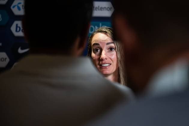 250626 Kosovare Asllani of Sweden in mixed zone after the International Friendly, Länderspiel, Nationalmannschaft football match between Norway and Sweden on June 26, 2025 in Oslo. Photo: Mathias Bergeld BILDBYRAN kod MB VG0773 bbeng fotboll football soccer fotball träningslandskamp privatlandskamp landskamp international friendly norge norway sweden sverige dam Copyright: MATHIASxBERGELD BB250626MB131
