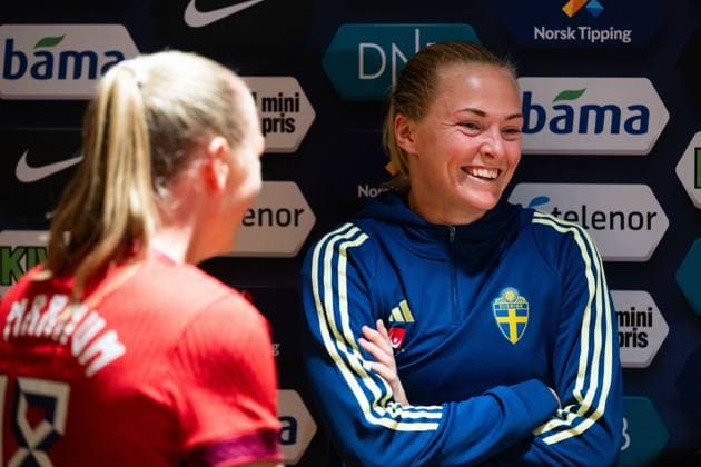 250626 Frida Maanum of Norway and Magdalena Eriksson of Sweden in mixed zone after the International Friendly, Länderspiel, Nationalmannschaft football match between Norway and Sweden on June 26, 2025 in Oslo. Photo: Mathias Bergeld BILDBYRAN kod MB VG0773 bbeng fotboll football soccer fotball träningslandskamp privatlandskamp landskamp international friendly norge norway sweden sverige dam Copyright: MATHIASxBERGELD BB250626MB132