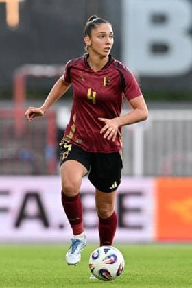 250626 BELGIUM VS GREECE Amber Tysiak (4) of Belgium pictured during a friendly game between the national teams of Belgium, called the Red Flames, and Greece ahead of the European Championship, EM, Europameisterschaft in Switzerland 2025, on Thursday 26 June 2025 in Molenbeek , Belgium . PHOTO SPORTPIX David Catry Molenbeek Brussels Belgium  Copyright: xSportpix.bex xDavidxCatryxDavidxCatryx