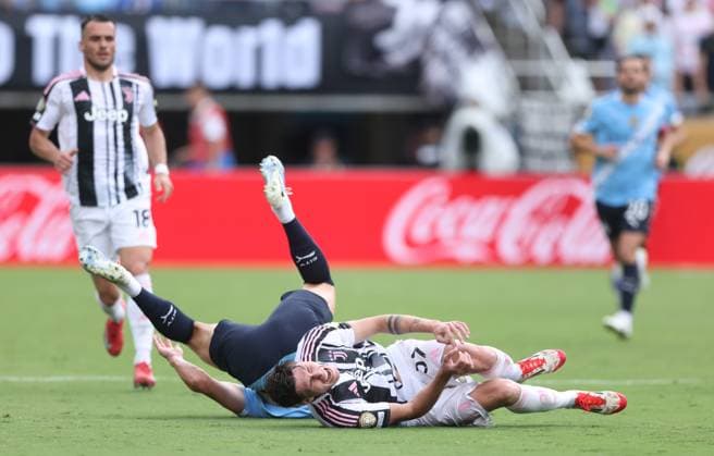 Orlando, USA, 26th June 2025. Nicolo Savona of Juventus tackles Erling Haaland of Manchester City during the Juventus vs Manchester City FIFA Club World Cup match at Camping World Stadium, Orlando. Picture credit should read: David Klein Sportimage EDITORIAL USE ONLY. No use with unauthorised audio, video, data, fixture lists, club league logos or live services. Online in-match use limited to 120 images, no video emulation. No use in betting, games or single club league player publications. SPI_120_DK_Juventus_Man_City SPI-3993-0120