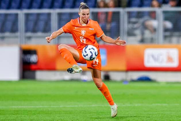 Jackie Groenen of the Netherlands controls the ball Netherlands v Finland, , Netherlands v Finland, Kooi Stadion, June 26, 2025, Leeuwarden, Netherlands.