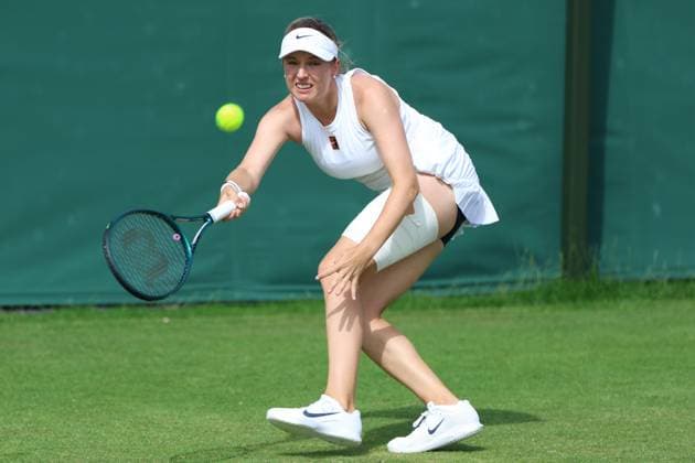 Sport Bilder des Tages June 26, 2025, London, Celestynow, England: LINDA FRUHVIRTOVA of Czech Republic during the match against E. Shibahara of Japan in the third round of qualification of Championships 2025 at Wimbledon AELTC in London. London England - ZUMAc278 20250626_zsp_c278_012 Copyright: xMarcinxCholewinskix