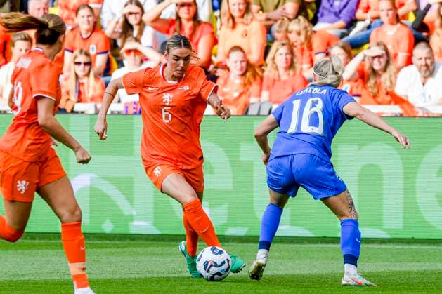 Jill Roord of the Netherlands dribbles with the ball Netherlands v Finland, , Netherlands v Finland, Kooi Stadion, June 26, 2025, Leeuwarden, Netherlands.