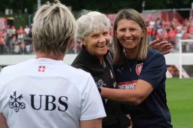 Czech Rep. Head Coach Jitka Klimkova and Switzerland Head Coach Pia Sundhage - Friendy Switzerland vs Czeck Republic Winterthur Schützenwiese Zürich Schweiz Copyright: xSergioxBrunettix