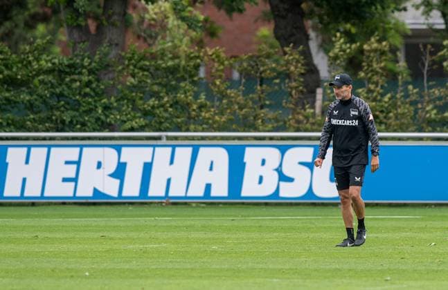 Fussball, Herren, Saison 2025 26, 2. Bundesliga, Hertha BSC, Training, Trainer Stefan Leitl (Hertha BSC), 27.06. 2025,