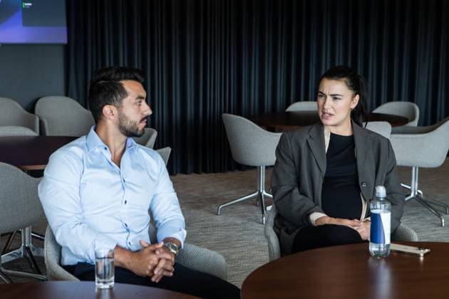 250627 Malmö FF:s assisterande sportchef Maxim Khalil och Zecira Musovic under en presskonferens med Malmö FF där hon presenteras som nyförvärv den 27 juni 2025 i Malmö. Copyright: MATSxJAVERUD BB250627BB257