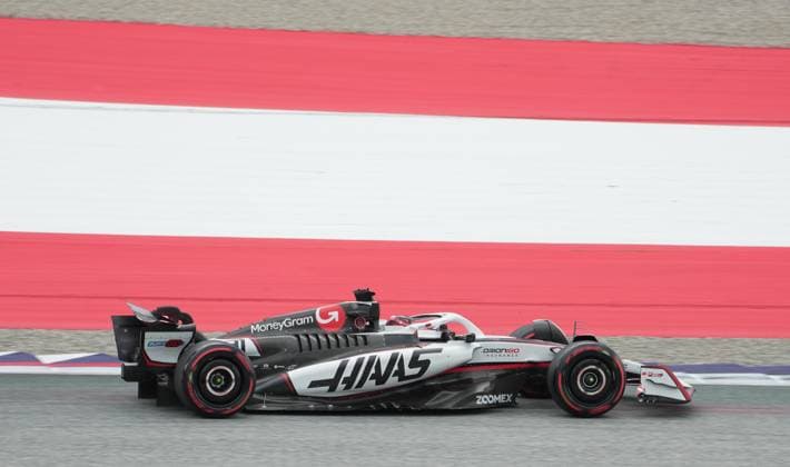 27.06.2025, Red Bull Ring, Spielberg, Formel 1 Großer Preis von Österreich 2025 , im Bild Esteban Ocon (FRA), MoneyGram Haas F1 Team (Photo by Hasan Bratic DeFodi Images)