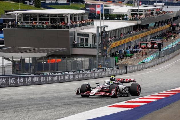 Oliver Bearman (MoneyGram Haas F1 Team, 87) mit seinem Fahrzeug auf der Strecke, Grosser Preis von Oesterreich, Motorsport, Formel 1, Saison 2025, 27.06.2025 Grosser Preis von Oesterreich, Motorsport, Formel 1, Saison 2025, 27.06.2025 Copyright: xEibner-Pressefoto AlexanderxNeisx EP_ANS