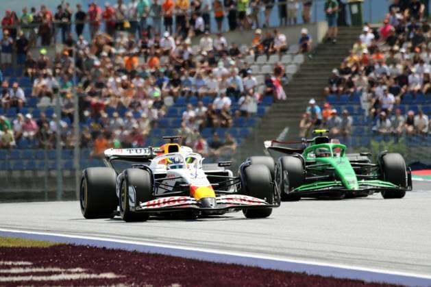 Formel 1 Grosser Preis von Oesterreich 2025 Formel 1 Grosser Preis von Oesterreich 2025 - Red Bull Ring 27. - 29. Juni 2025 FIA - Formel 1 - WM - Großer Preis Oesterreich - 2025 Im Bild: Isack Hadjar (FRA) Gabriele Bortoleto (BRA) Copyright: xBEAUTIFULxSPORTS Bernhardtx