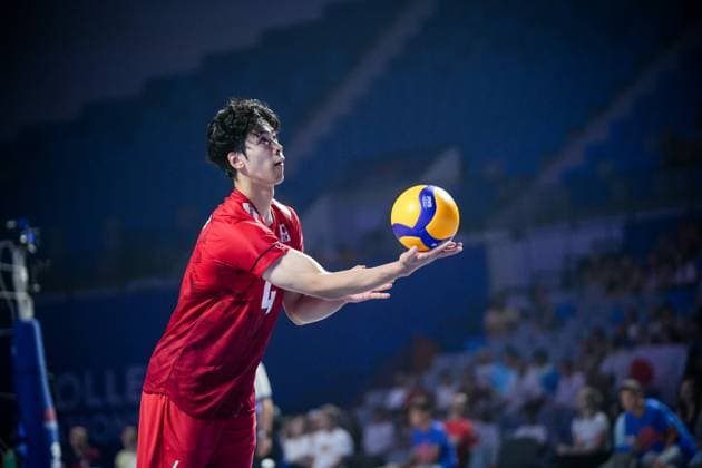 Volleyball - FIVB Men s Volleyball Nations League - Ukraine - Japan - 27.06.2025 Kento Miyaura prepares to serve the ball during Mens Volleyball Nations League in Burgas, VNL Copyright: xYulianxTodorovx