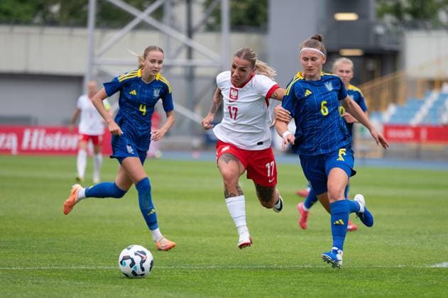 Fußball, Frauen, Länderspiel, Polen - Ukraine MIELEC 27.06.2025 MIEDZYNARODOWY MECZ TOWARZYSKI PILKI NOZNEJ KOBIET: POLSKA - UKRAINA --- INTERNATIONAL WOMEN S FRIENDLY FOOTBALL MATCH: POLAND - UKRAINE KLAUDIA SLOWINSKA FOT. MICHAL TRZPIS 400MM.PL NEWSPIX.PL --- newspix.pl 