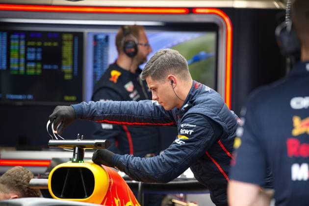 Formula 1 GP d Austria 27-29 Giugno 2025 FP2 - Pit Lane Box Red Bull during MSC Cruises Austrian Grand Prix 2025 FP1& FP2 Pit Line, Formula 1 Championship in Austria, Austria, June 27 2025  Copyright: xOttoxMoretti IPAxSportx xipa-agency.netx xx IPA_59555261 IPA_Agency_IPA59555261