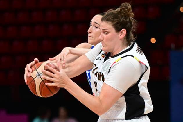 EuroBasket, Basketball EM, Frauen, Belgien - Italien Italy v Belgium - FIBA Women s EuroBasket 2025 Semi-Finals ATHENS, GREECE - JUNE 27 : Linskens Kyara center of Belgium during the semi-finals match between Italy and Belgium at the FIBA Women s EuroBasket 2025 on June 27, 2025 in Athens, Greece, 27 06 2025 Athens Greece  Copyright: xPeterxDexVoechtx