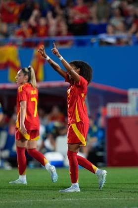 June 27, 2025, Leganes, Madrid, Spain: Vicky Lopez of Spain celebrates a goal during the Women s International Friendly, Länderspiel, Nationalmannschaft football match played between Spain and Japan at Butarque stadium on June 27, 2025, in Leganes, Madrid, Spain. Leganes Spain - ZUMAa181 20250627_zaa_a181_048 Copyright: xDennisxAgyemanx