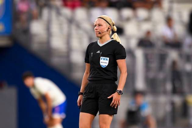 Grenoble, France - June 27: Referee Ewa Augustyn walks in the field during the Women s International Friendly, Länderspiel, Nationalmannschaft match between France and Brazil at Stade des Alpes on June 27, 2025 in Grenoble, France. (Photo by Eurasia Images) Grenoble Stade des Alpes France