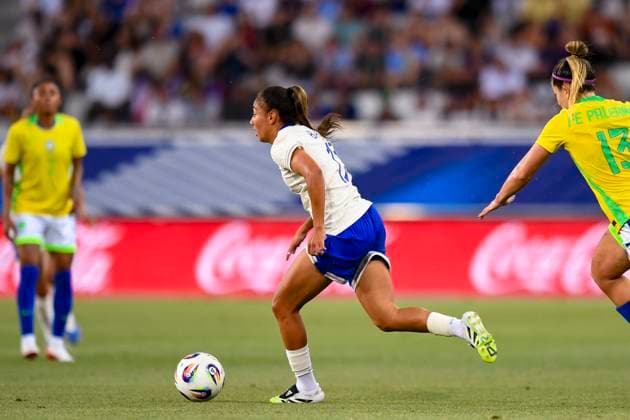 Grenoble, France - June 27: Selma Bacha of France runs with the ball during the Women s International Friendly, Länderspiel, Nationalmannschaft match between France and Brazil at Stade des Alpes on June 27, 2025 in Grenoble, France. (Photo by Eurasia Images) Grenoble Stade des Alpes France