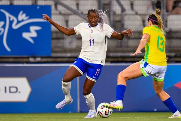 Grenoble, France - June 27: Kadidiatou Diani of France (L) dribbles against Fernanda Palermo of Brazil (R) during the Women s International Friendly, Länderspiel, Nationalmannschaft match between France and Brazil at Stade des Alpes on June 27, 2025 in Grenoble, France. (Photo by Eurasia Images) Grenoble Stade des Alpes France