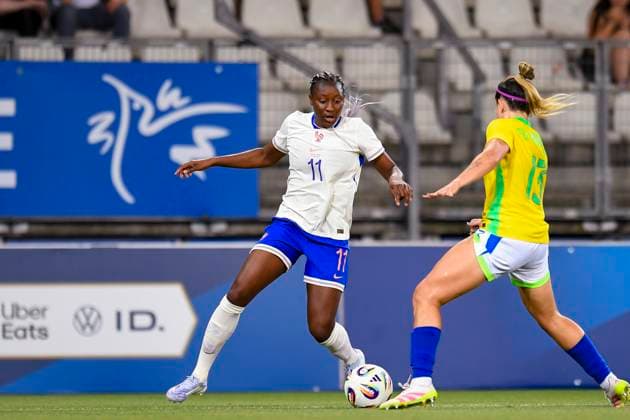 Grenoble, France - June 27: Kadidiatou Diani of France (L) dribbles against Fernanda Palermo of Brazil (R) during the Women s International Friendly, Länderspiel, Nationalmannschaft match between France and Brazil at Stade des Alpes on June 27, 2025 in Grenoble, France. (Photo by Eurasia Images) Grenoble Stade des Alpes France