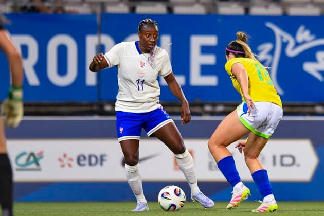 Grenoble, France - June 27: Kadidiatou Diani of France (L) dribbles against Fernanda Palermo of Brazil (R) during the Women s International Friendly, Länderspiel, Nationalmannschaft match between France and Brazil at Stade des Alpes on June 27, 2025 in Grenoble, France. (Photo by Eurasia Images) Grenoble Stade des Alpes France