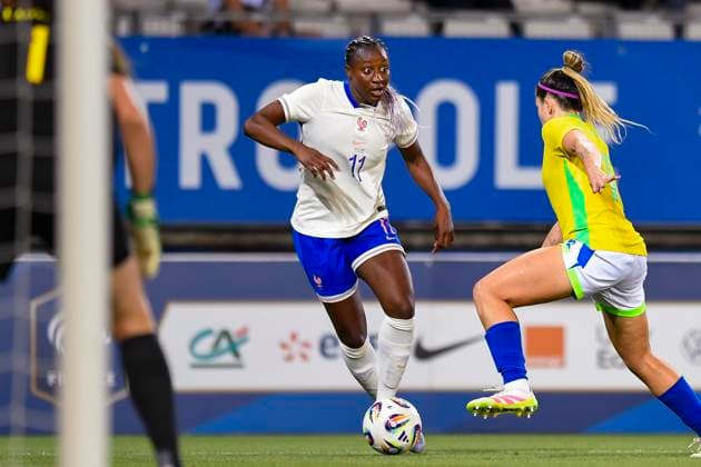 Grenoble, France - June 27: Kadidiatou Diani of France (L) dribbles against Fernanda Palermo of Brazil (R) during the Women s International Friendly, Länderspiel, Nationalmannschaft match between France and Brazil at Stade des Alpes on June 27, 2025 in Grenoble, France. (Photo by Eurasia Images) Grenoble Stade des Alpes France
