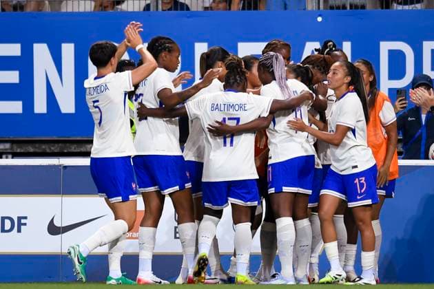Grenoble, France - June 27: France players celebrate their goal during the Women s International Friendly, Länderspiel, Nationalmannschaft match between France and Brazil at Stade des Alpes on June 27, 2025 in Grenoble, France. (Photo by Eurasia Images) Grenoble Stade des Alpes France