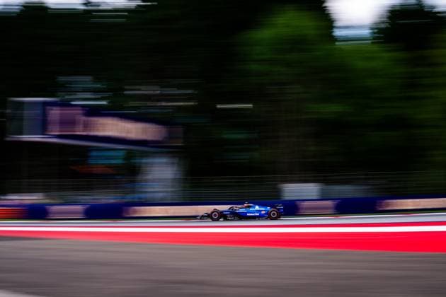 F1 2025: Austrian Grand Prix in Spielberg, Austria - 27 Jun 2025 Atlassian Williams Racing F1 Team s Spanish driver Carlos Sainz is seen in action during the free practice one of the Formula 1 Austrian Grand Prix 2025 at the Redbull Ring. Spielberg Austria Copyright: xLucaxMartinix xSOPAxImagesx LMA08369