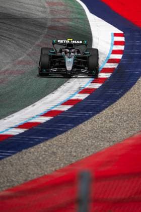 F1 2025: Austrian Grand Prix in Spielberg, Austria - 27 Jun 2025 Mercedes-AMG PETRONAS F1 Team s Italian driver Andrea Kimi Antonelli is seen in action during the free practice one of the Formula 1 Austrian Grand Prix 2025 at the Redbull Ring. Spielberg Austria Copyright: xLucaxMartinix xSOPAxImagesx LMC08436