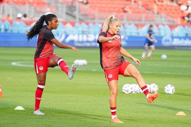 June 27, 2025, Toronto, Ontario, Canada: Adriana Leon 19 of Canada warming up before the International Women s Friendly match between Canada and Costa Rica at BMO Field. on June 27, 2025 in Toronto, Canada. Toronto Canada - ZUMAe321 20250627_zsa_e321_055 Copyright: xLeonardoxRamirezx