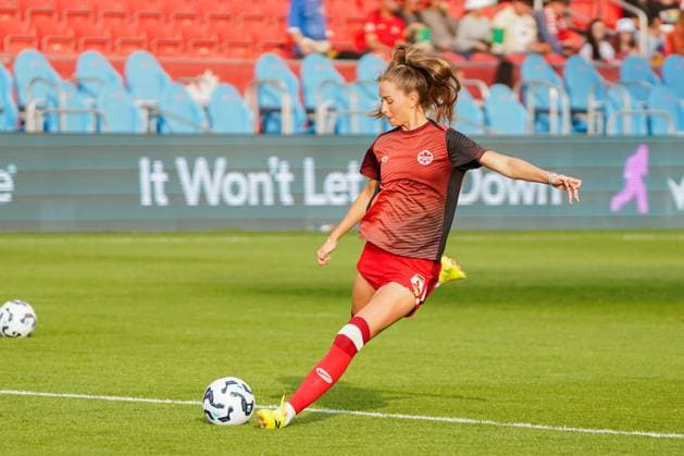 June 27, 2025, Toronto, Ontario, Canada: Jordyn Huitema 9 of Canada kick the ball before the International Women s Friendly match between Canada and Costa Rica at BMO Field. on June 27, 2025 in Toronto, Canada. Toronto Canada - ZUMAe321 20250627_zsa_e321_060 Copyright: xLeonardoxRamirezx
