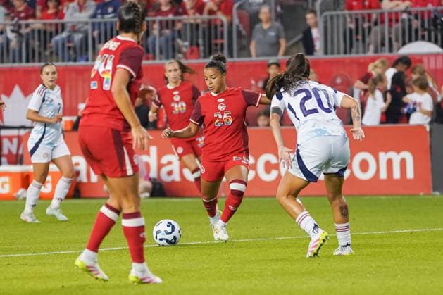June 27, 2025, Toronto, Ontario, Canada: Marie-Yasmine Alidou 26 of Canada kick the ball during the International Women s Friendly match between Canada and Costa Rica at BMO Field. on June 27, 2025 in Toronto, Canada. Toronto Canada - ZUMAe321 20250627_zsa_e321_064 Copyright: xLeonardoxRamirezx
