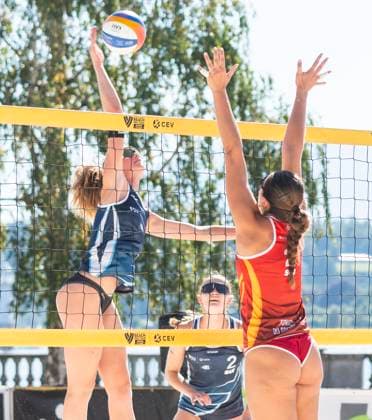 June 28, 2025, Geneva, Geneva, Switzerland: Geneva Switzerland, 06 28 2025: LIVIA STOLZ of Swiss team against to ZOE FLUCKIGER of Swiss team during Beach Pro Tour Futures - Geneva 2025 and took place at Rotunda of Mont-Blanc in Geneva. Geneva Switzerland - ZUMAd206 20250628_zip_d206_010 Copyright: xEricxDubostx