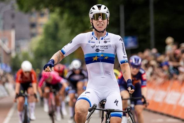 EDE - Lorena Wiebes cheers after winning during the Dutch women s Road cycling, Rad, Radsport, Strasse championships. ANP VINCENT JANNINK xVIxANPxSportx xxANPxIVx 530624144 originalFilename: 530624144.jpg