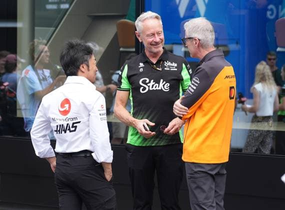 Formel 1 Großer Preis von Österreich 2025 28.06.2025, Red Bull Ring, Spielberg, Formel 1 Großer Preis von Österreich 2025 , im Bild Teamchef Ayao Komatsu (Moneygram Haas F1 Team), Teamchef Jonathan Wheatley (Alfa Romeo F1 Team Stake), Alessandro Alunni Bravi (McLaren F1 Team)
