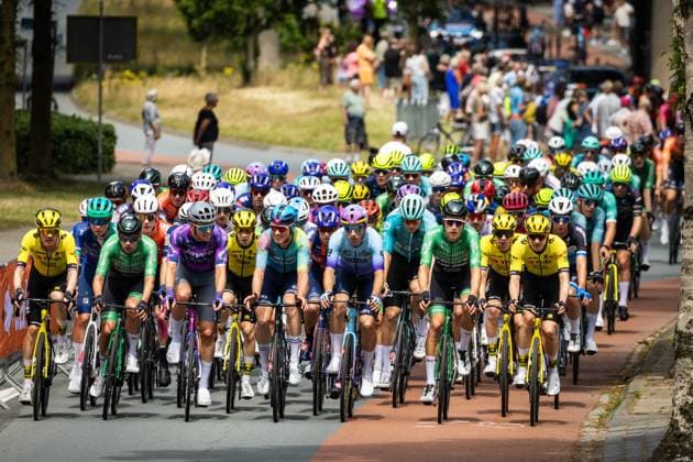 EDE - Atmosphere of peloton on the road during the Dutch men s Road cycling, Rad, Radsport, Strasse championships. ANP VINCENT JANNINK xVIxANPxSportx xxANPxIVx 530627672 originalFilename: 530627672.jpg