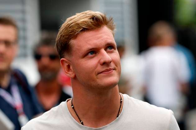 Sport Bilder des Tages 28.06.2025, xsvx, Motorsport FIA Formel 1, Grand Prix von Österreich v.l. Mick Schumacher (FIA REGULATIONS PROHIBIT ANY USE OF PHOTOGRAPHS as IMAGE SEQUENCES and or QUASI-VIDEO) Zeltweg-Spielberg