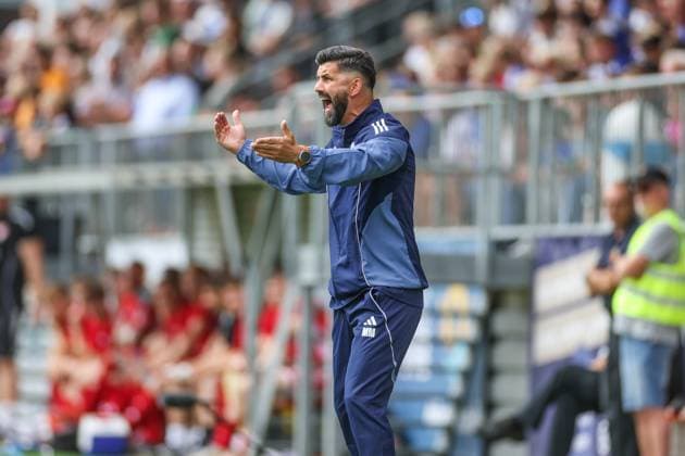 Sport Themen der Woche KW26 Sport Bilder des Tages 28.06.2025, Fussball, Saison 2025 2026, Testspiel, Best of Grafschaft - FC Schalke 04, Cheftrainer Miron Muslic (FC Schalke 04) Nordhorn Niedersachsen Deutschland xRHR-FOTO TRx *** 28 06 2025, Football, Season 2025 2026, Test match, Best of Grafschaft FC Schalke 04, Head coach Miron Muslic FC Schalke 04 Nordhorn Lower Saxony Germany xRHR PHOTO TRx Copyright: TimxRehbein RHR-FOTOx RHR-FOTO TR