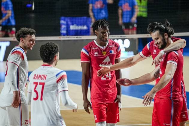 Volleyball - FIVB Men s Volleyball Nations League - Slovenia - France - 28.06.2025 Players of team France celebrates after the play during Mens Volleyball Nations League in Burgas, VNL Bulgaria Copyright: xYulianxTodorovx