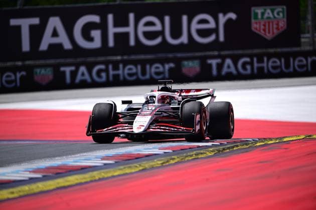 F1 Grand Prix of Austria - Qualifying Esteban Ocon of the Haas F1 Team drives during qualifying for the 12th round of the Formula 1 World Championship, WM, Weltmeisterschaft at the Red Bull Ring in Spielberg, Styria, Austria, on June 28, 2025. Spielberg Styria Austria  Copyright: xAndreaxDiodatox originalFilename:diodato-formula1250628_npudb.jpg