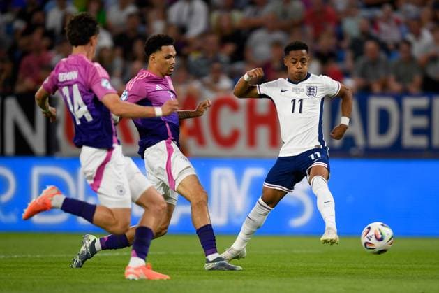 Omari Hutchinson of England U21, U 21 takes a shot at goal England U21 v Germany U21, UEFA U21 Championship, Final, National Football Stadium, Bratislava, Slovakia - 28 Jun 2025Bratislava National Football Stadium Slovakia  Copyright: xAlexxNicodim Shutterstockx 15377260bd