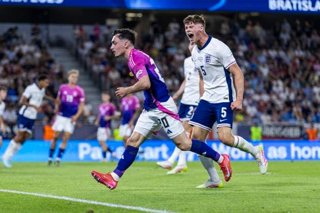 UEFA U21, U 21 Europameisterschaft, Finale: England - Deutschland; 28.06.2025 Charlie Cresswell (England, 5) jubelt nach gelungener Defensivaktion gegen Paul Nebel (Deutschland, 20) bei der UEFA U21-Europameisterschaft im Finalspiel England - Deutschland, am 28.06.2025, National Football Stadium, Bratislava, Slowakei Copyright: xBEAUTIFULxSPORTS Meuselx