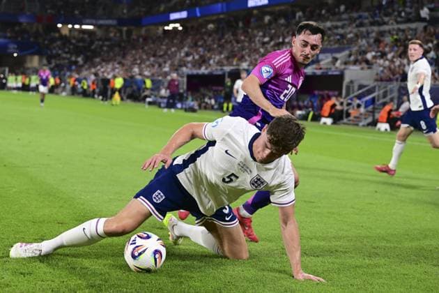 BRATISLAVA - Charlie Cresswell of England U21, U 21 Paul Nebel of Germany U21 (l-r) at the National Football Stadium during the Under-21 European Championship, EM, Europameisterschaft final between Young England and Young Germany. ANP Hollandse Hoogte UEFA European Under-21 Championship 2025 Final 2024 25 xVIxANPxSportx xGerritxvanxKeulenxIVx 530648693 originalFilename: 530648693.jpg