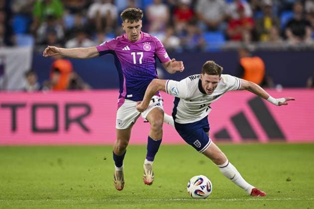 BRATISLAVA - Brajan Gruda of Germany U21, U 21 Elliot Anderson of England U21 (l-r) at the National Football Stadium during the Under-21 European Championship, EM, Europameisterschaft final between Young England and Young Germany. ANP Hollandse Hoogte UEFA European Under-21 Championship 2025 Final 2024 25 xVIxANPxSportx xGerritxvanxKeulenxIVx 530650871 originalFilename: 530650871.jpg
